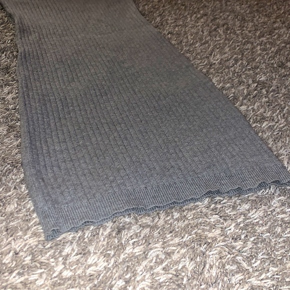 Like New Ribbed Body Con Dress - Picture 2 of 4